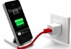 這8種最傷手機(jī)的充電方式你犯了嗎？